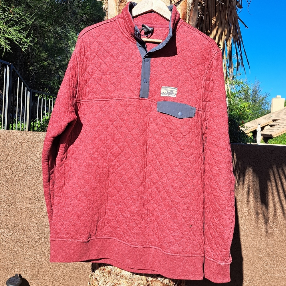 Patagonia Quilted Pullover Sweatshirt in Red with Navy Trim